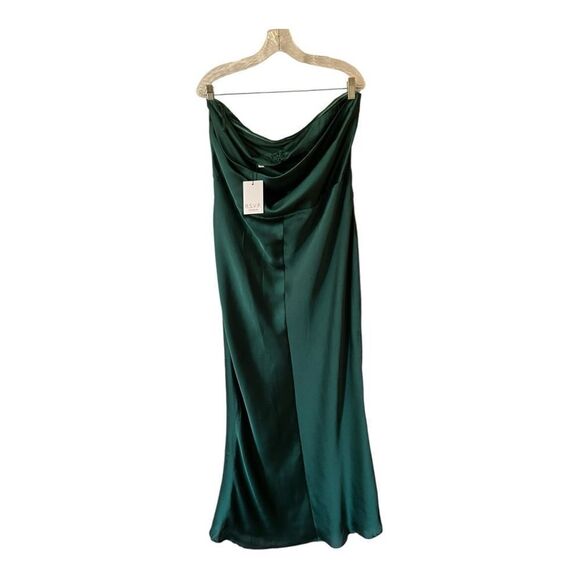 Sugarlips Plus Open Back Satin Maxi Dress- Size 1X - Picture 3 of 10